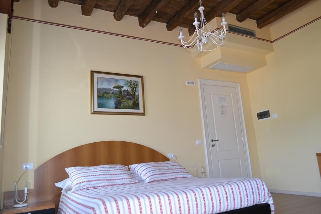 Locanda La Sosta Cavaion Veronese Room photo